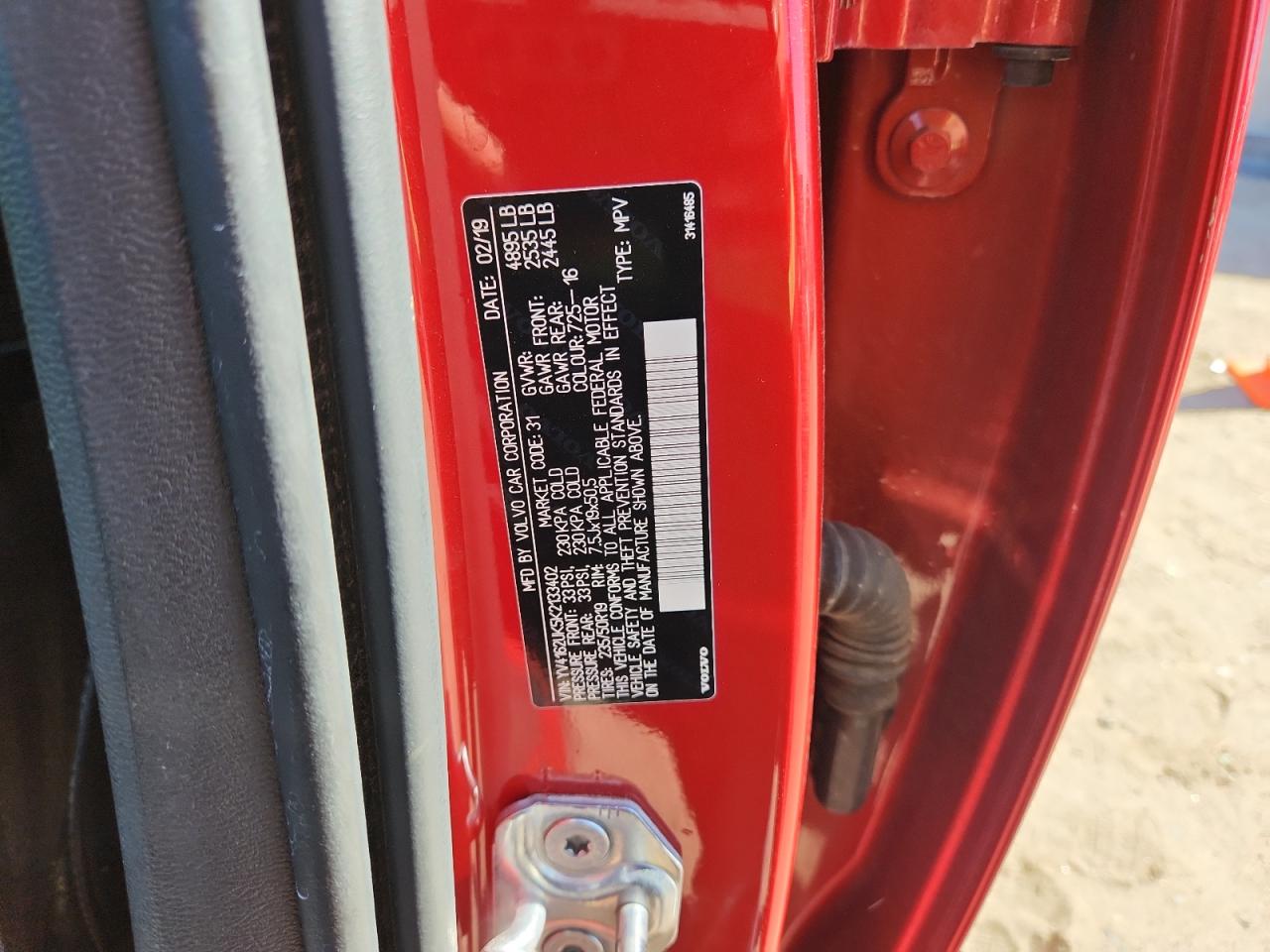 VOLVO XC40 T5 MOMENTUM