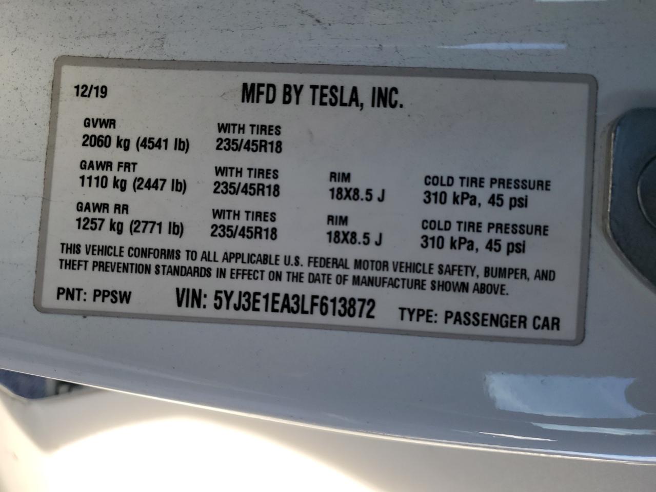 TESLA MODEL 3