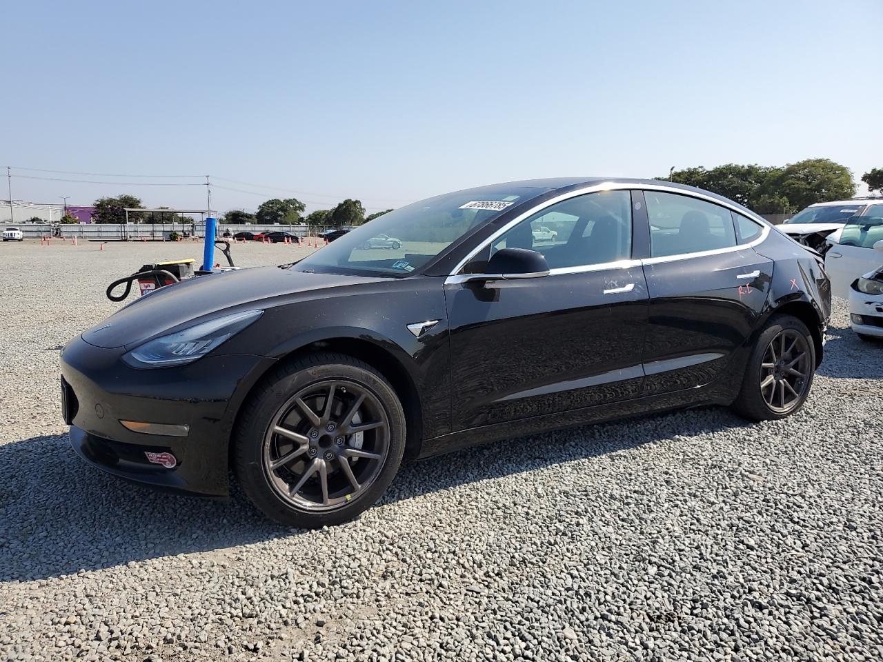 TESLA MODEL 3 SR RWD