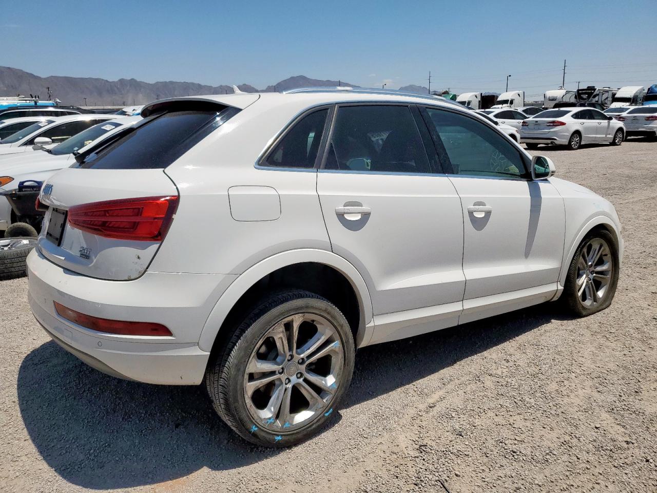 AUDI Q3 PREMIUM PLUS