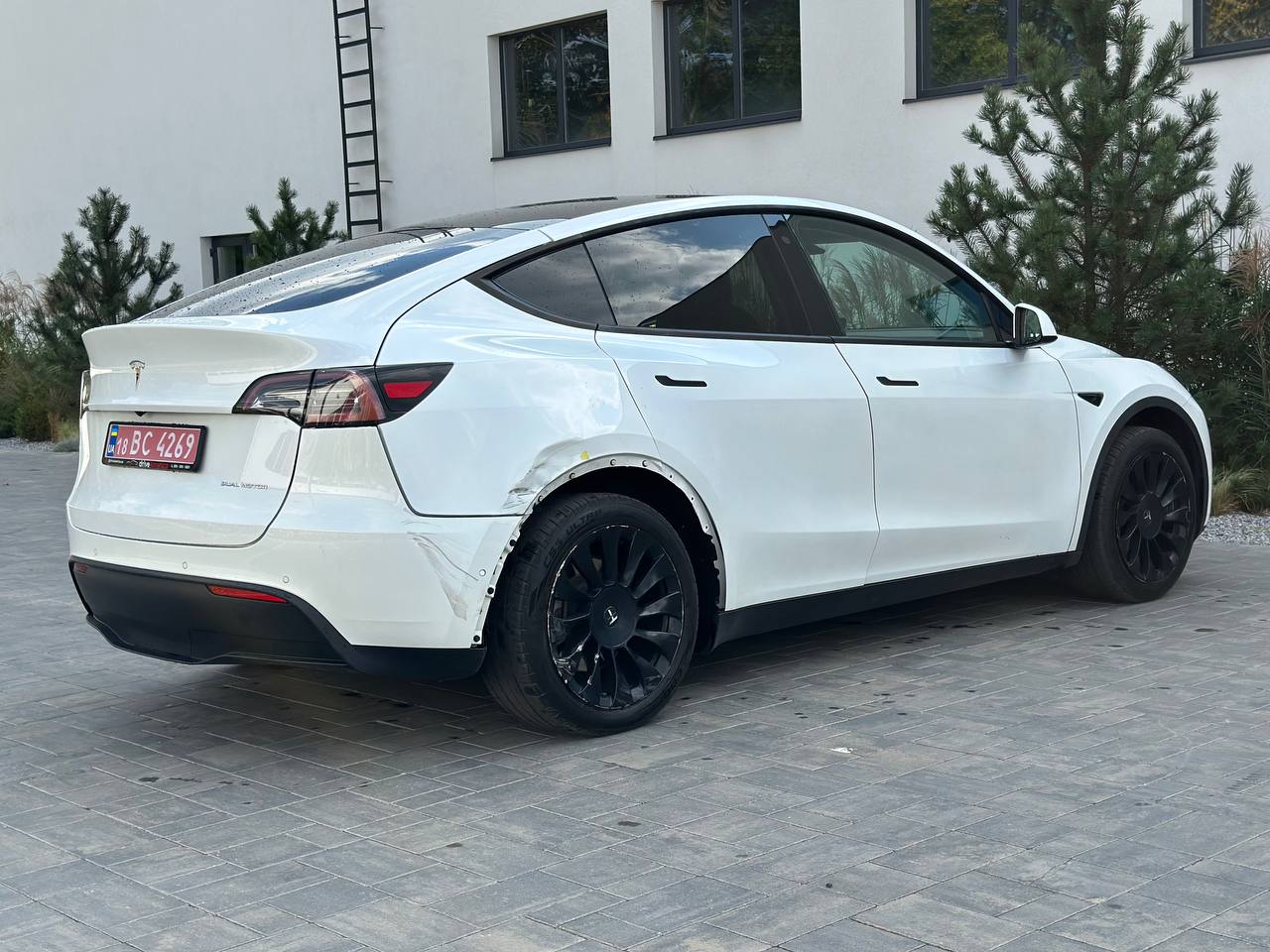 TESLA MODEL Y LR AWD