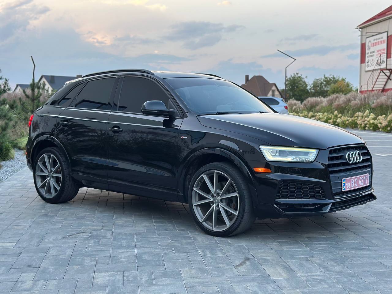 AUDI Q3 ПОВНИЙ S-LINE