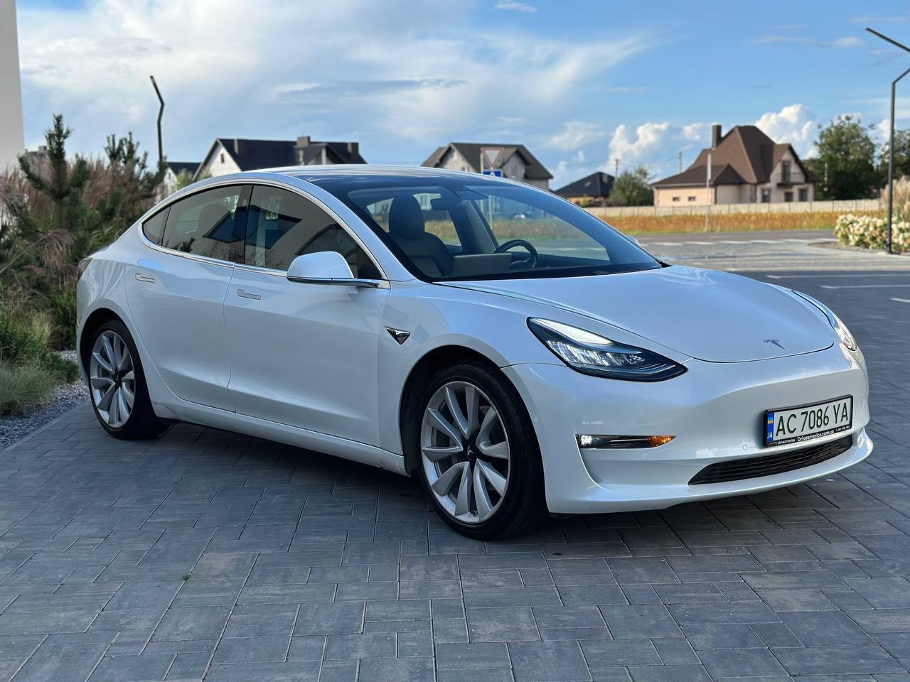 TESLA MODEL 3 LR DM
