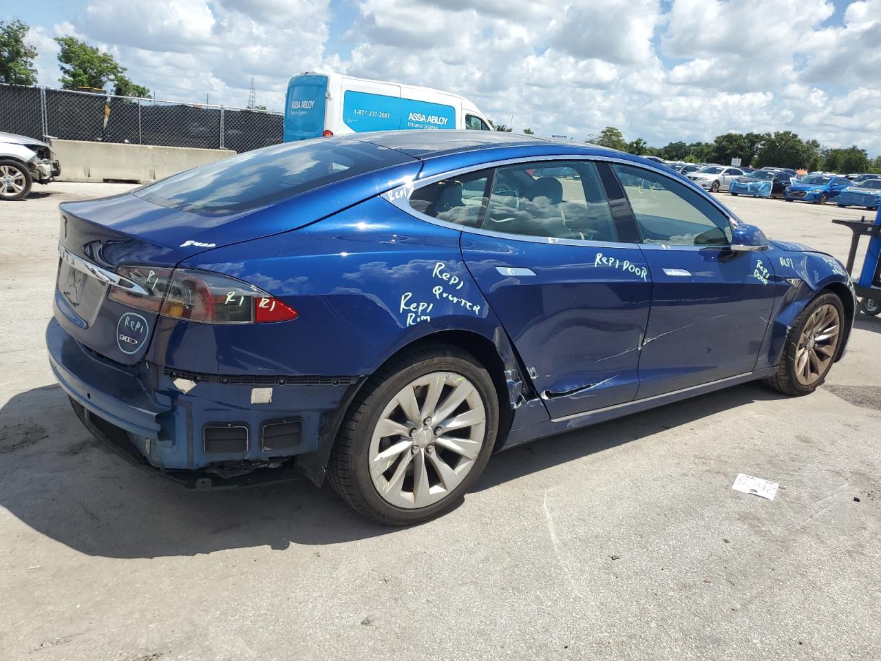 TESLA MODEL S 90D
