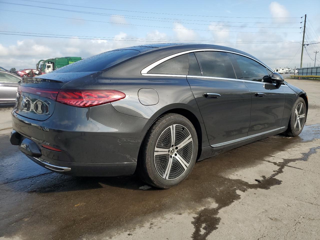 MERCEDES-BENZ EQS SEDAN 450+
