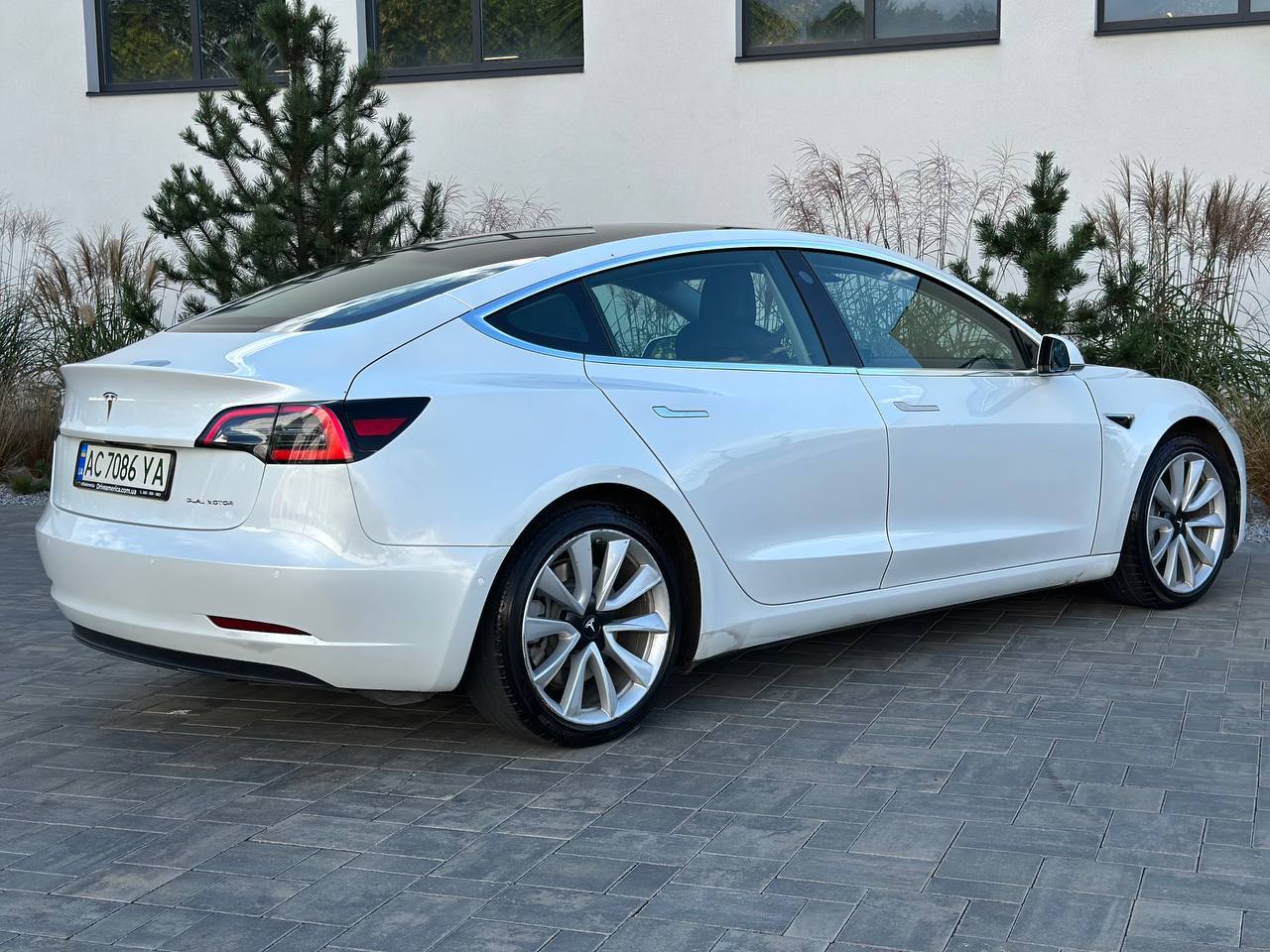 TESLA MODEL 3 LR DM