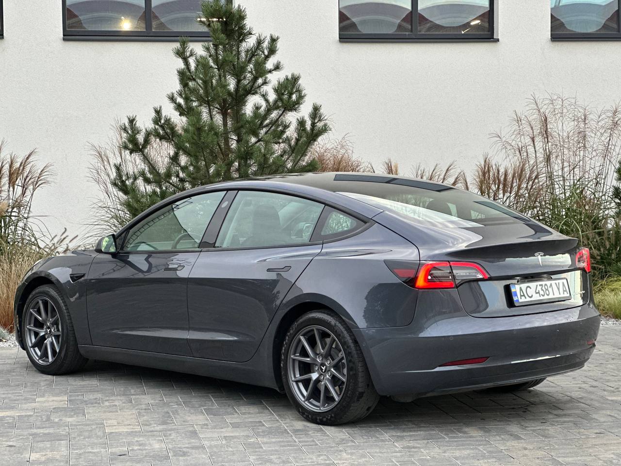 TESLA MODEL 3 LR DM