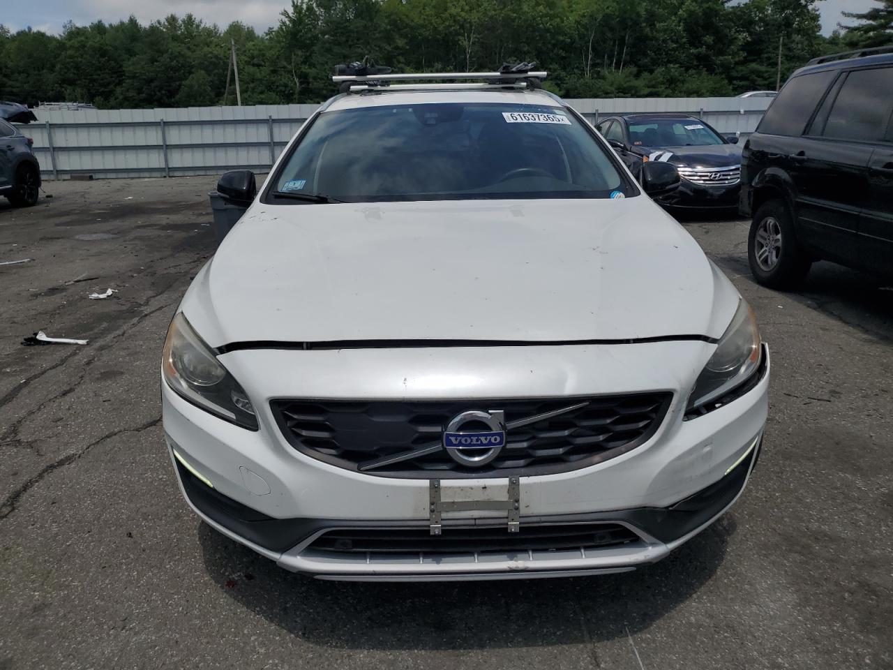 VOLVO V60 CROSS COUNTRY PREMIER
