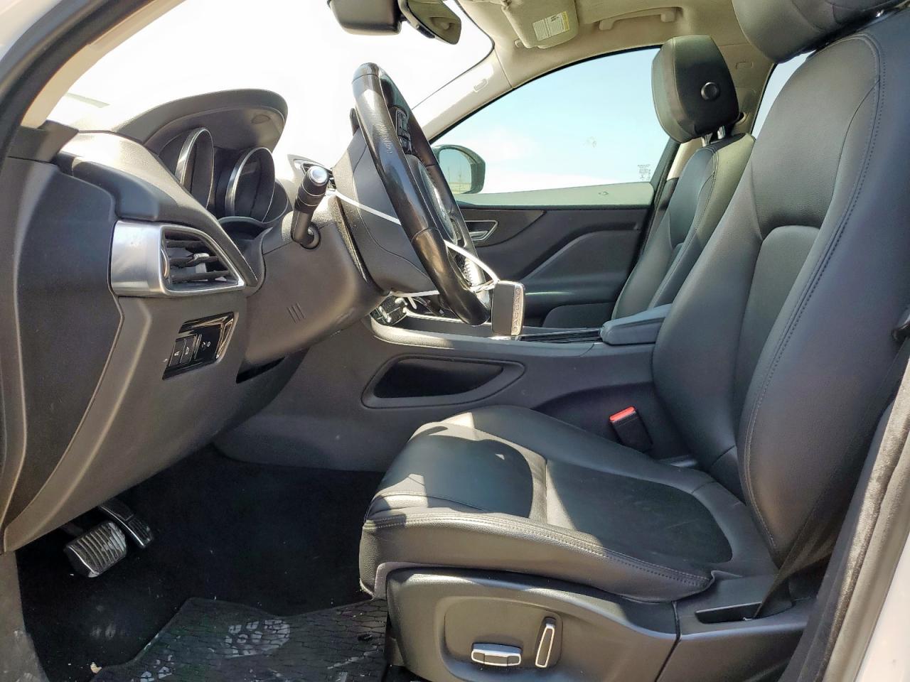 JAGUAR F-PACE PREMIUM