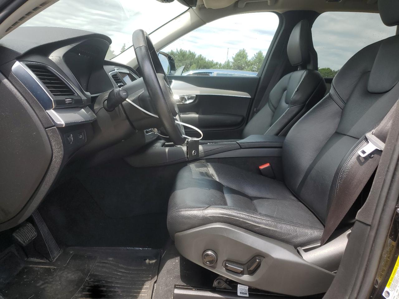 VOLVO XC90 T5 MOMENTUM