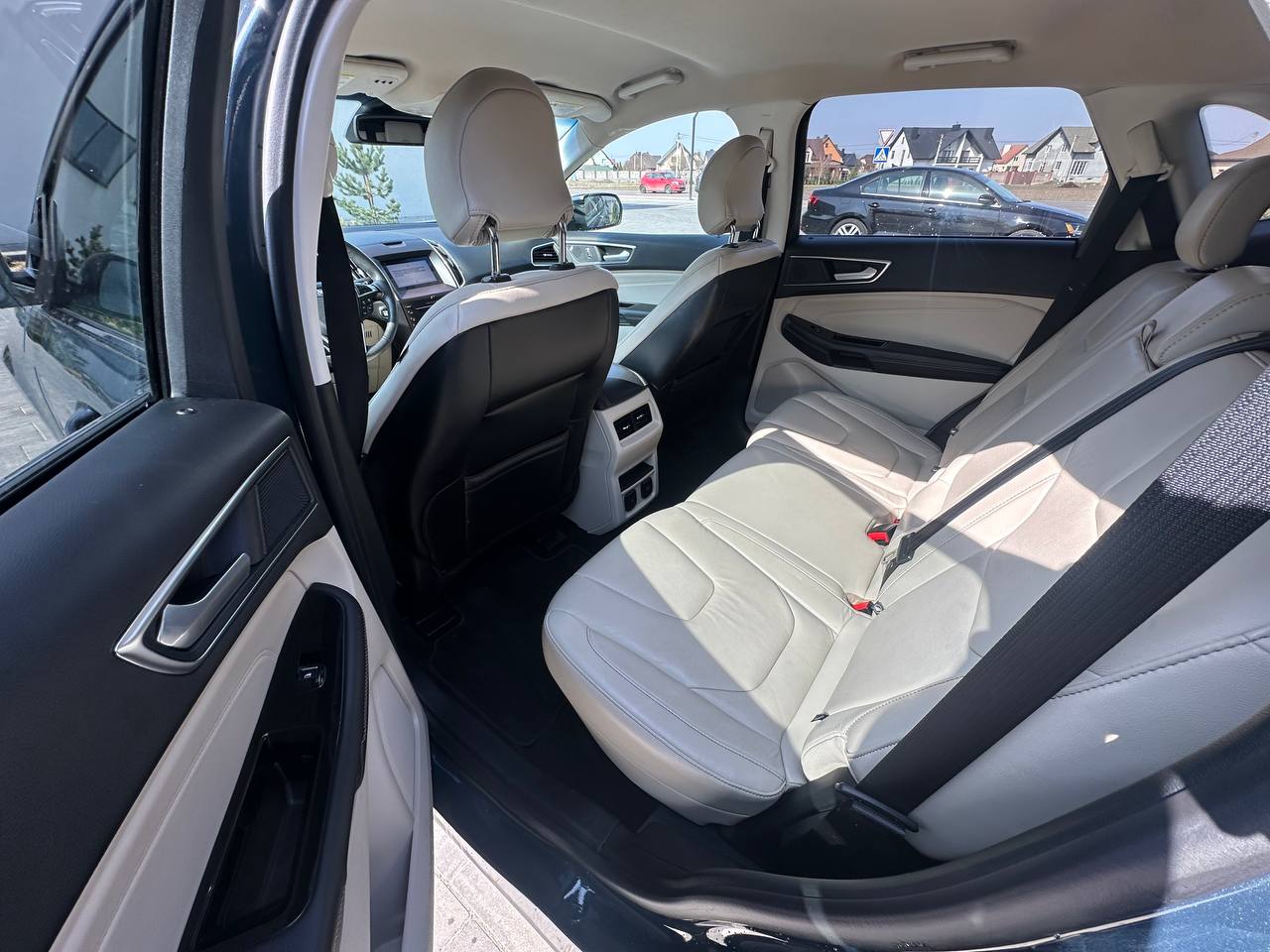 FORD EDGE TITANIUM