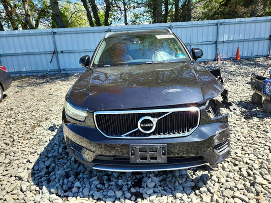 2019 VOLVO XC40 T5 MOMENTUM