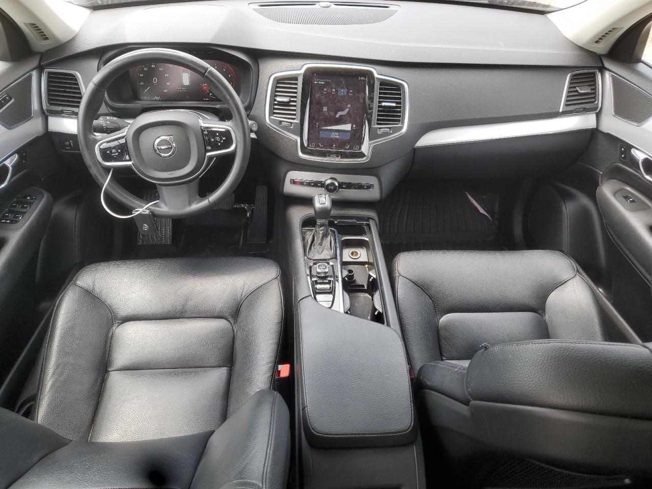 VOLVO XC90 T5 MOMENTUM