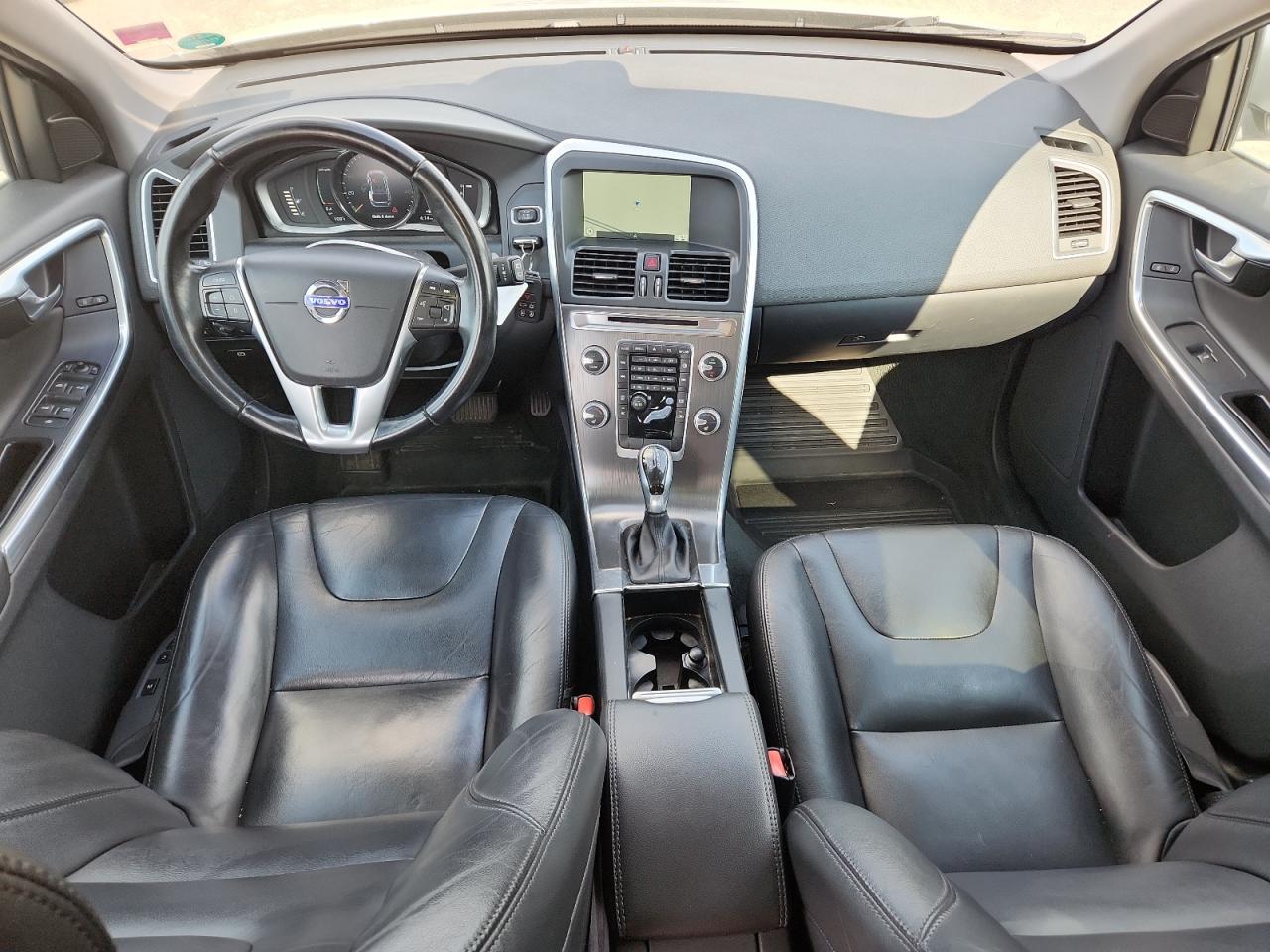 VOLVO XC60 T5 PREMIER