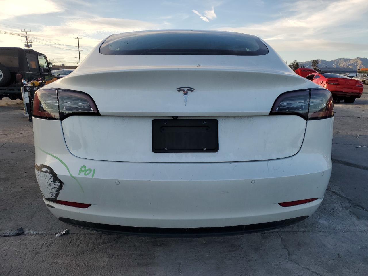 TESLA MODEL 3