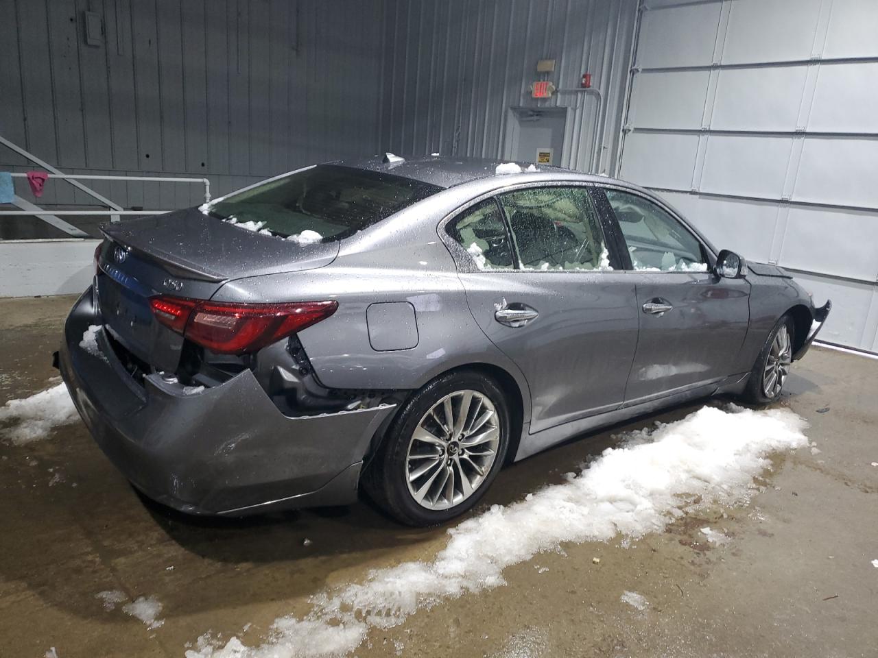 INFINITI Q50 PURE