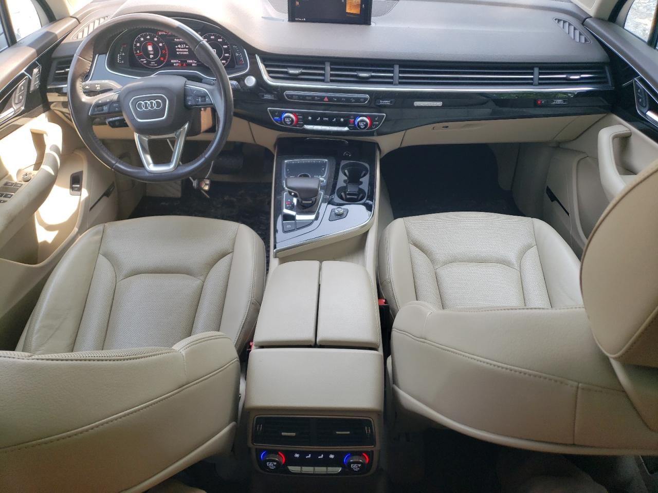 AUDI Q7 PREMIUM PLUS