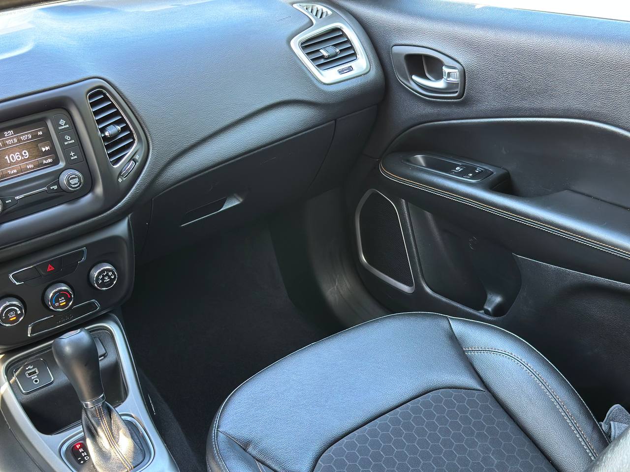 JEEP COMPASS LATITUDE
