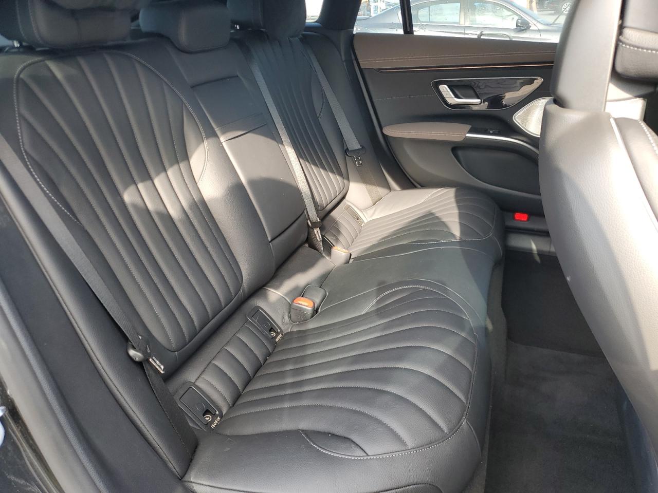 MERCEDES-BENZ EQS SEDAN 450+