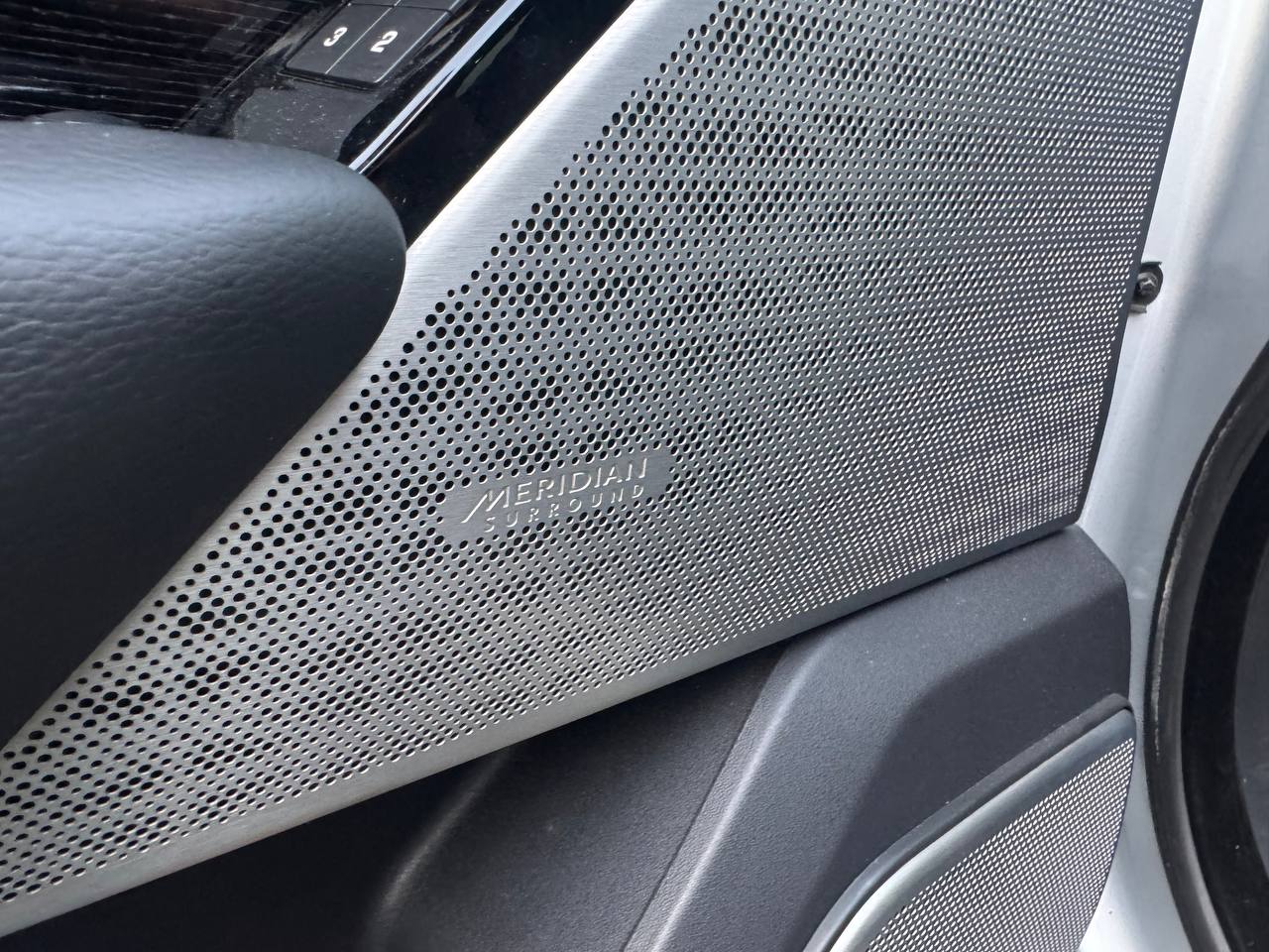 LAND ROVER RANGE ROVER VELAR S