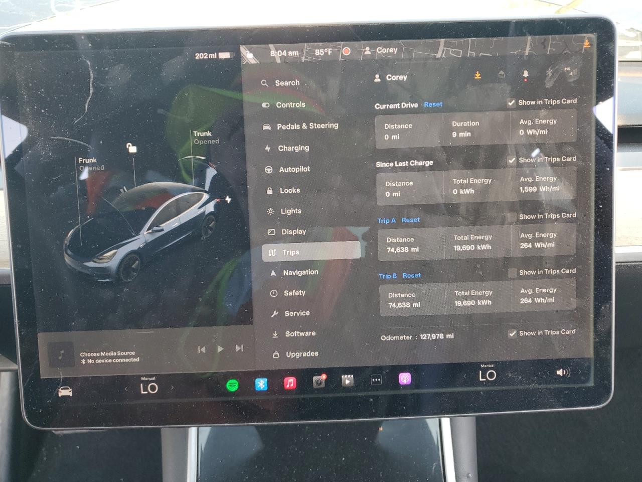 TESLA MODEL 3