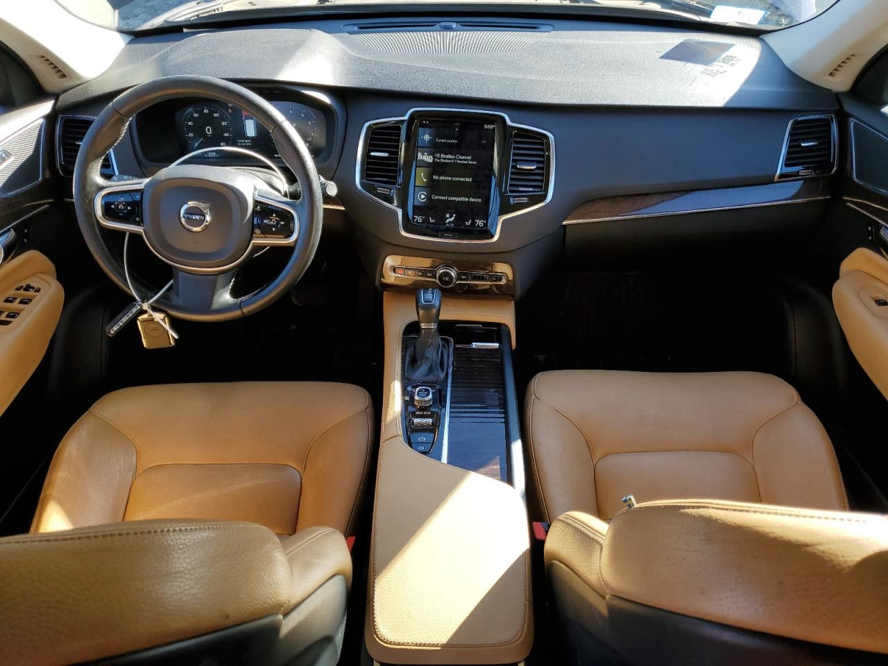 2016 VOLVO XC90 T6