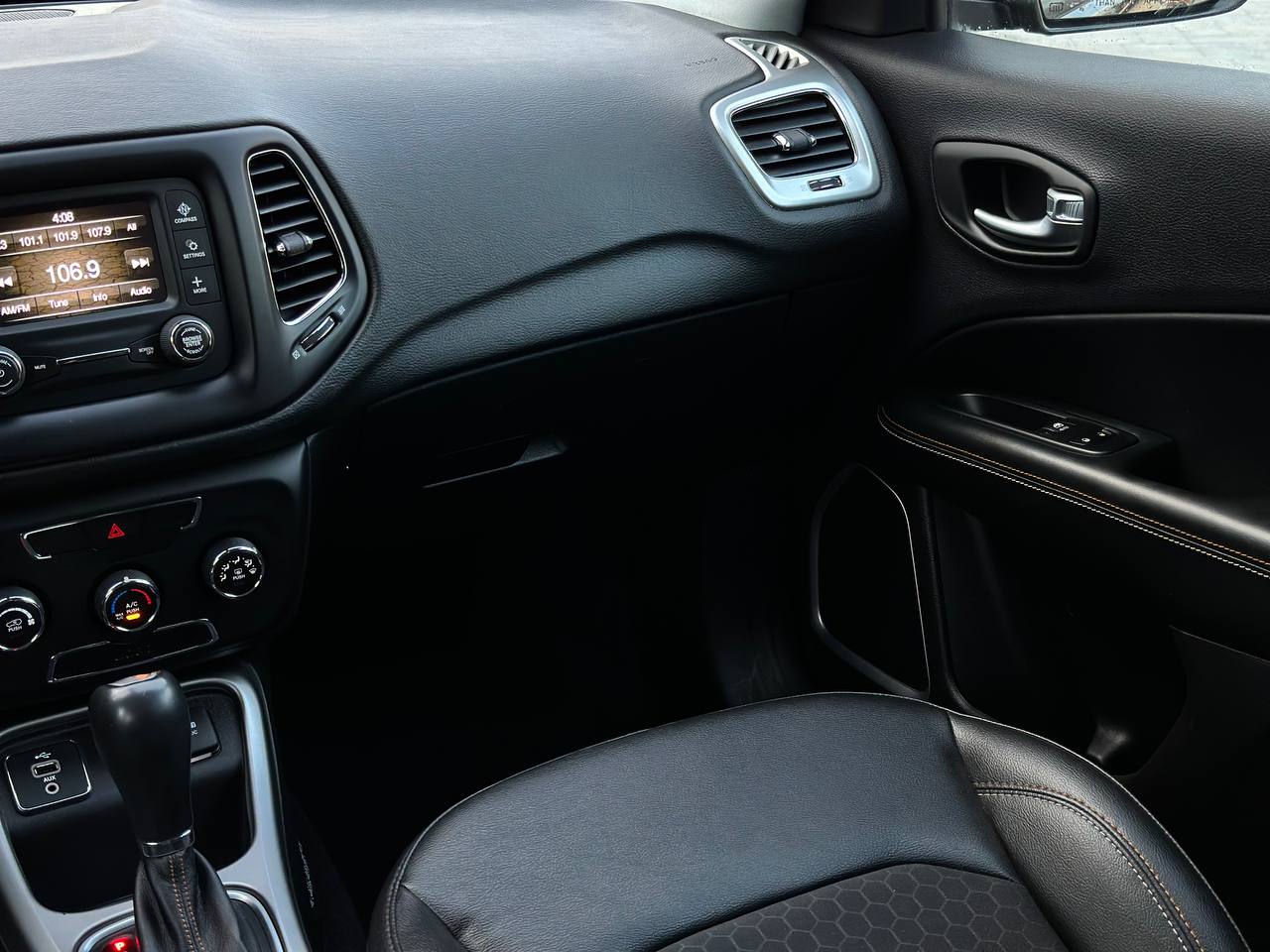 JEEP COMPASS LATITUDE