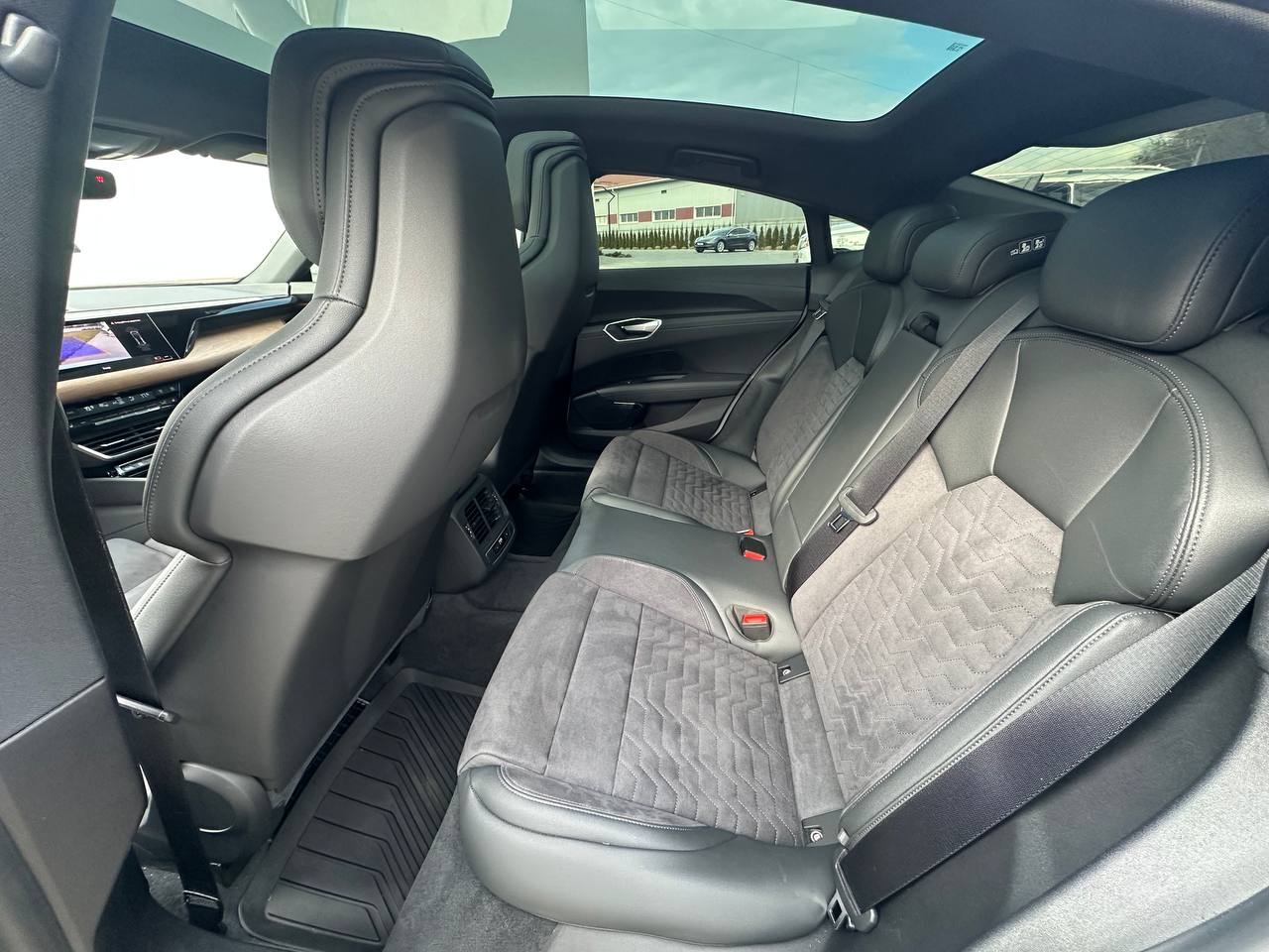 2023 AUDI E-TRON GT PREMIUM PLUS
