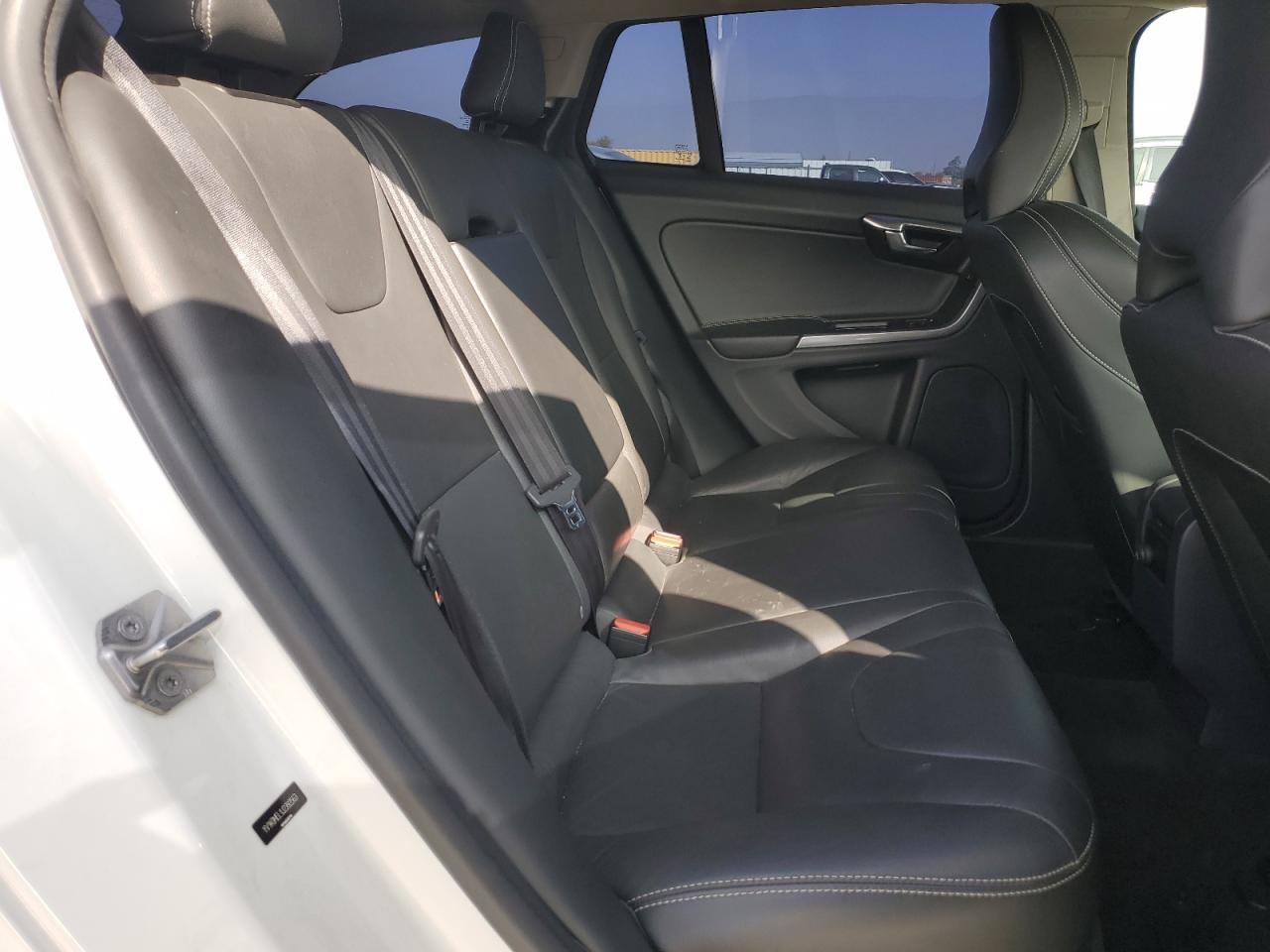 2018 VOLVO V60 T5 DYNAMIC