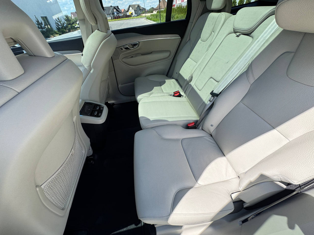 2020 VOLVO XC90 T5 MOMENTUM
