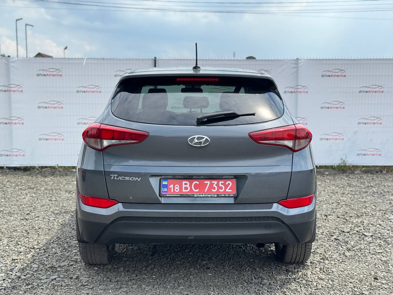 2016 HYUNDAI TUCSON SE