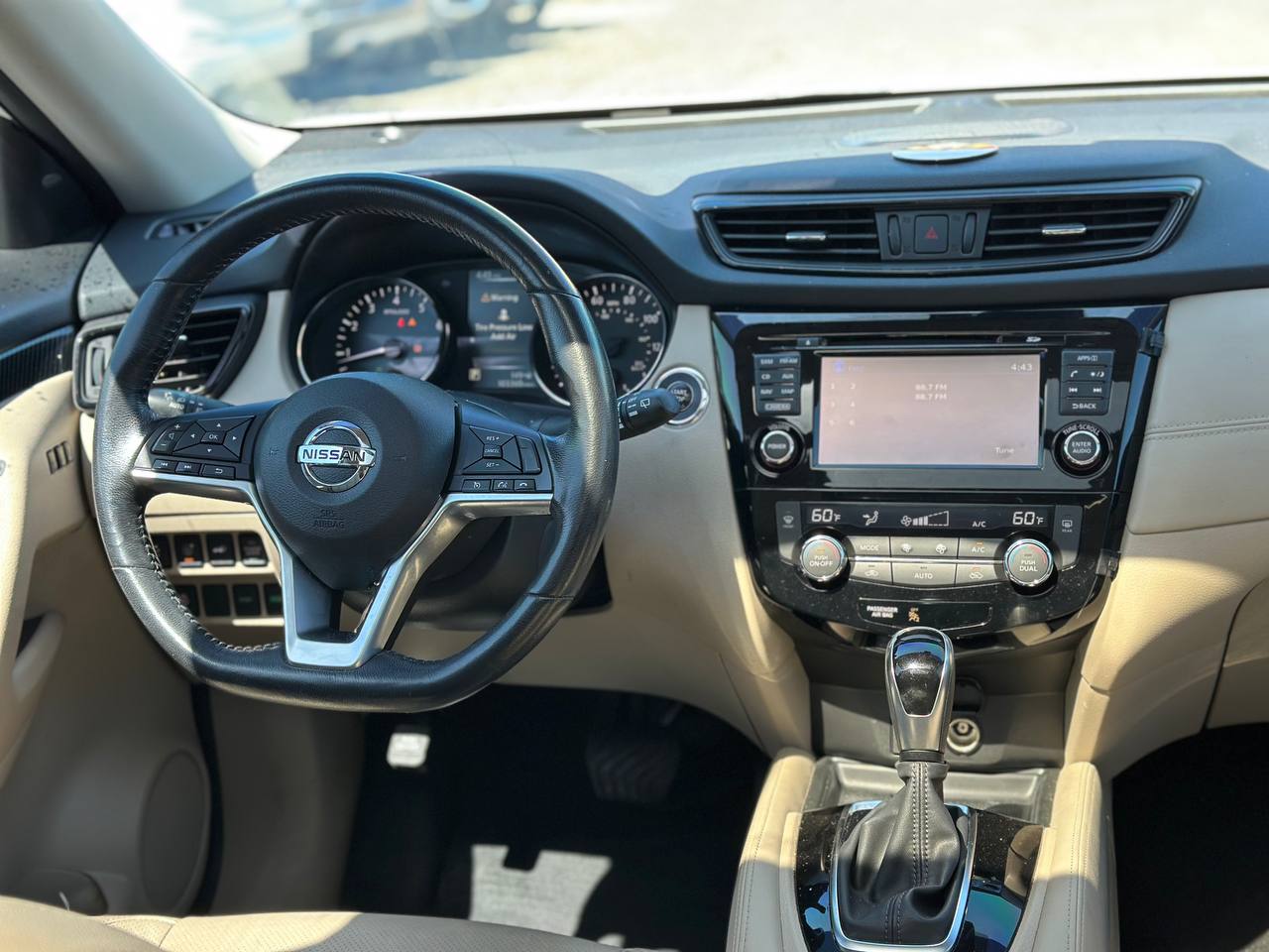 2017 NISSAN ROGUE SL