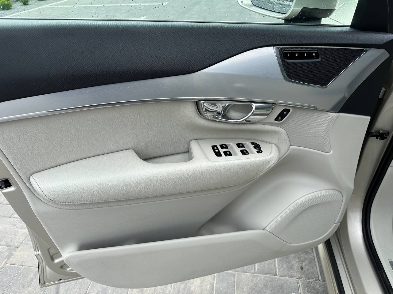 2016 VOLVO XC90 T5 AWD