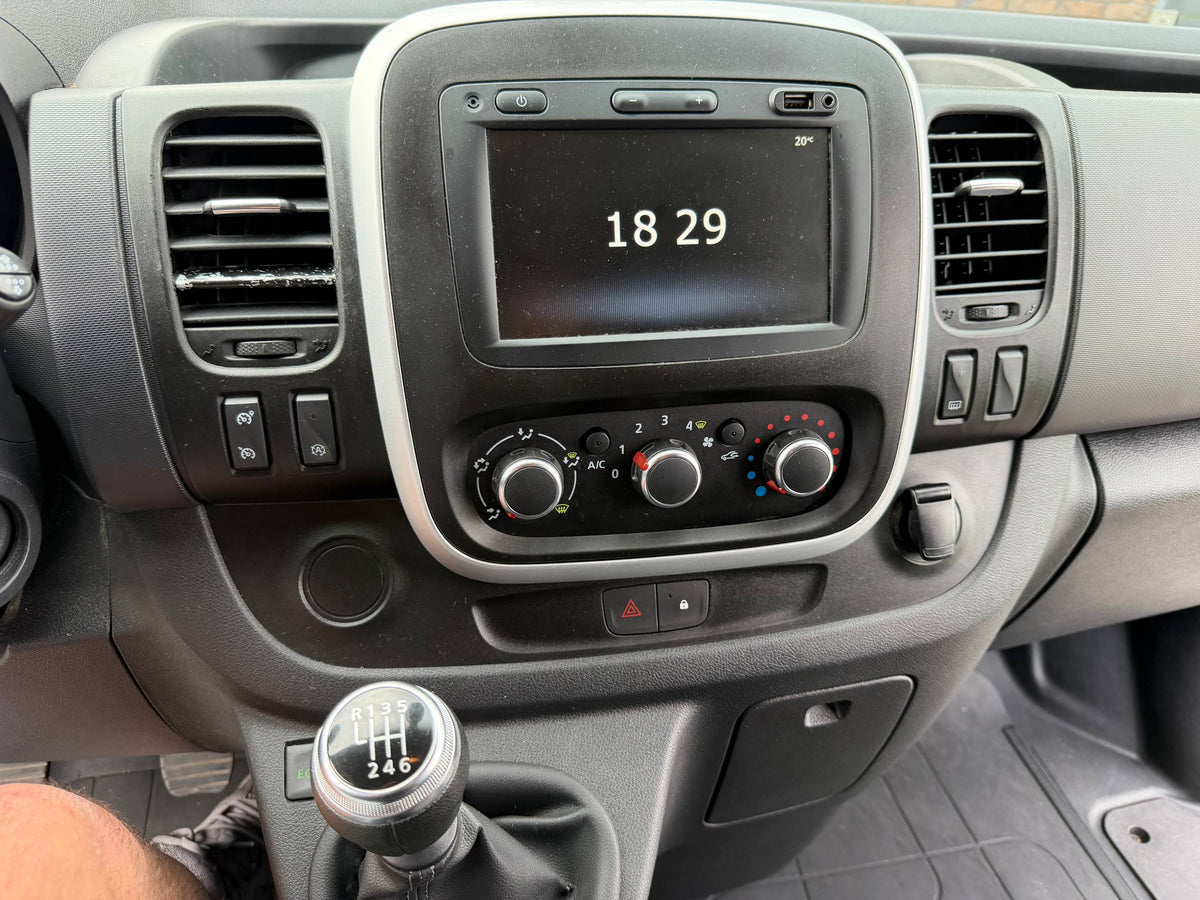 RENAULT TRAFIC