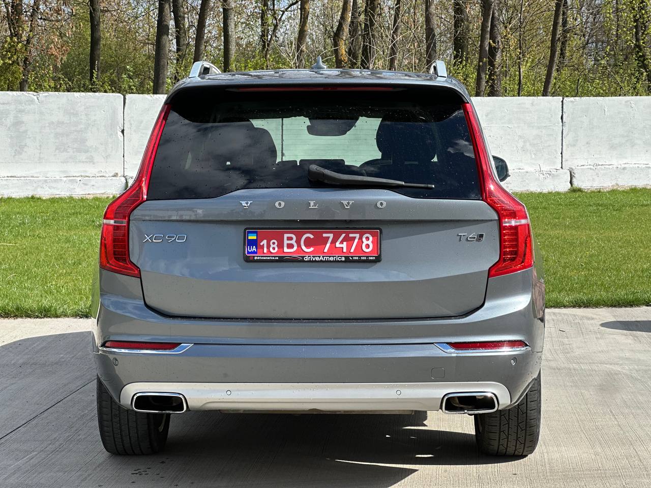 2016 VOLVO XC90 T6 MOMENTUM