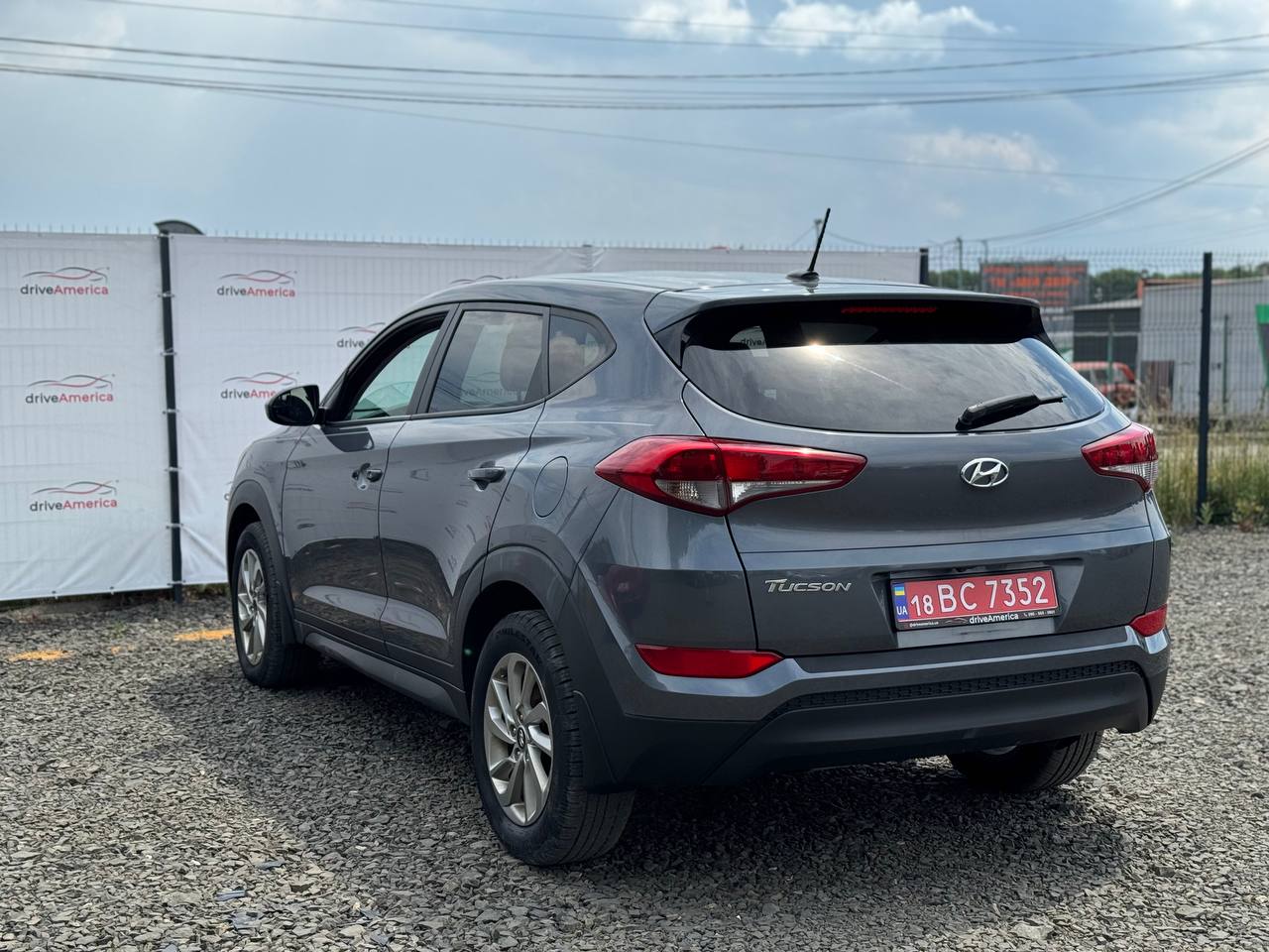 2016 HYUNDAI TUCSON SE
