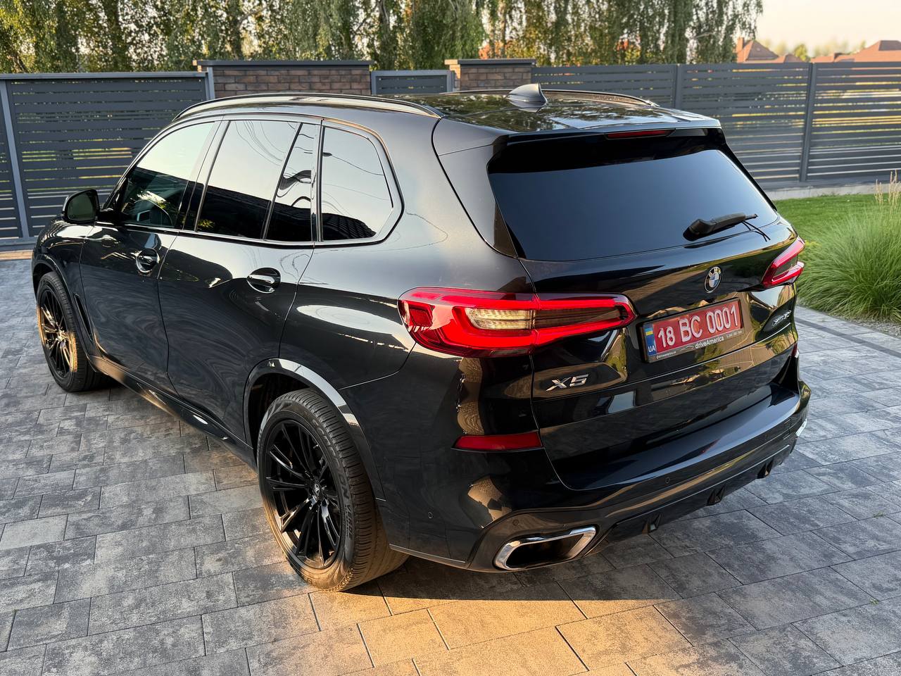 2019 BMW X5 XDRIVE 50i M-SPORT(ПНЕВМО)