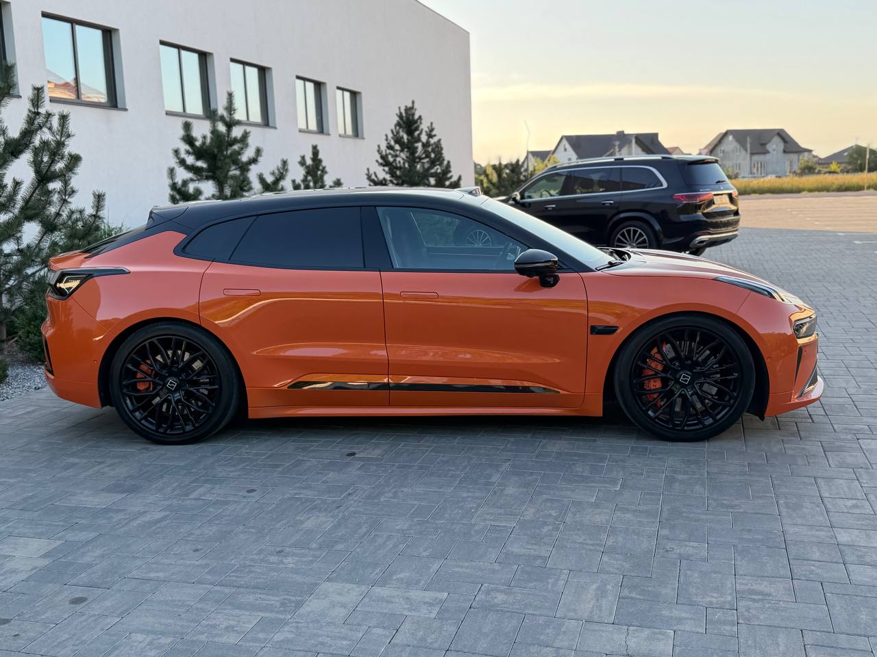 2024 ZEEKR 001