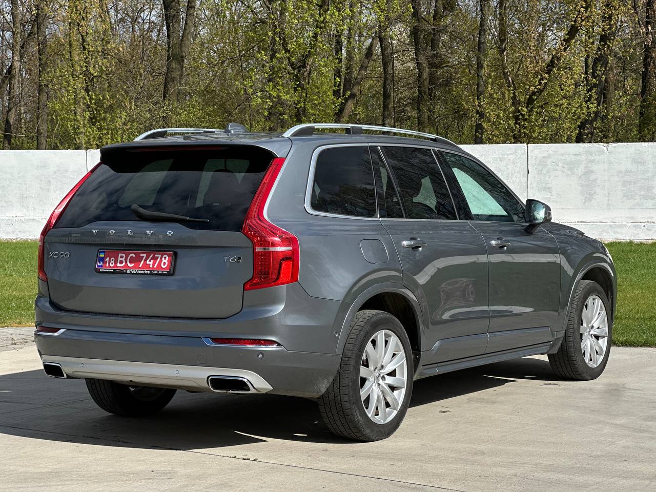 2016 VOLVO XC90 T6 MOMENTUM