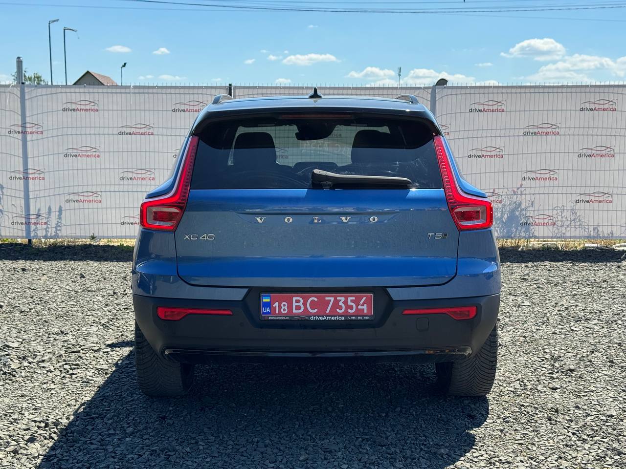 2021 VOLVO XC40 T5 R-DESIGN