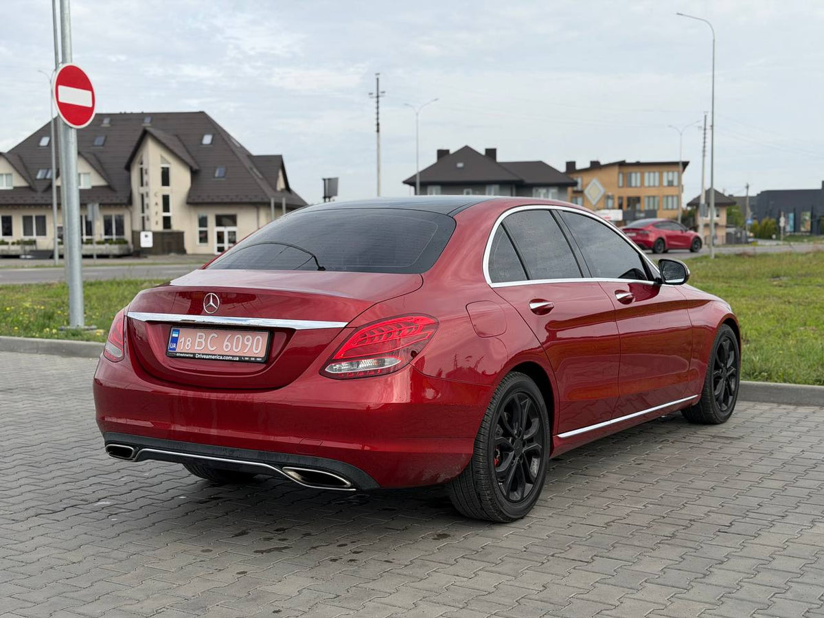 MERCEDES-BENZ C 300