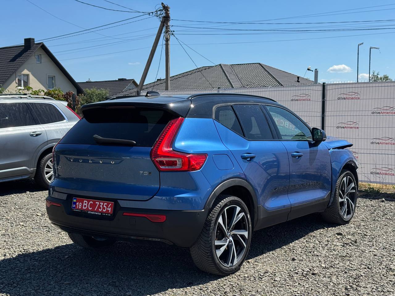 2021 VOLVO XC40 T5 R-DESIGN