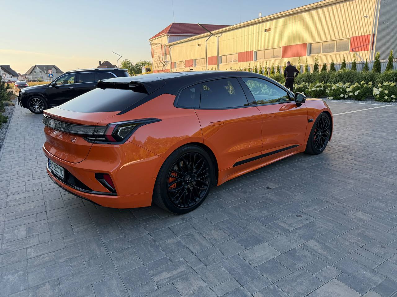2024 ZEEKR 001
