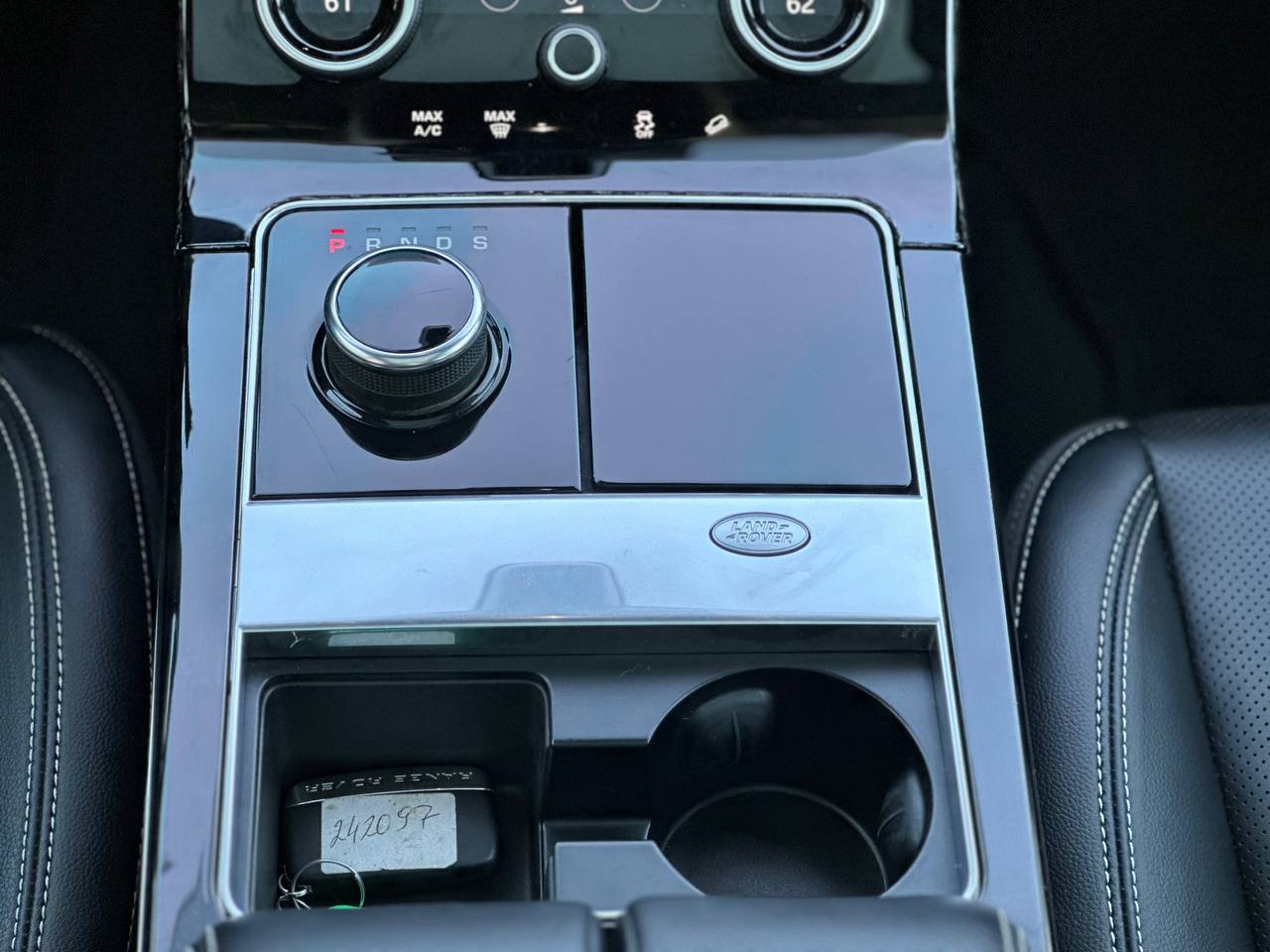 LAND ROVER RANGE ROVER VELAR S