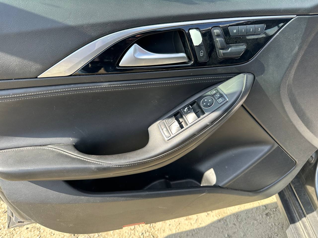 2017 INFINITI QX30 LUXURY