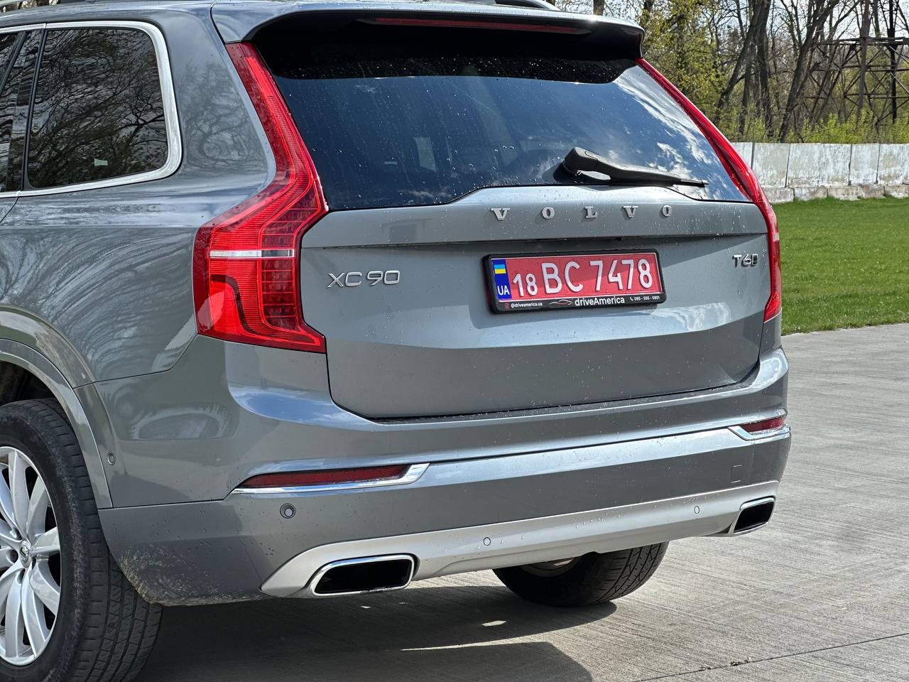 2016 VOLVO XC90 T6 MOMENTUM