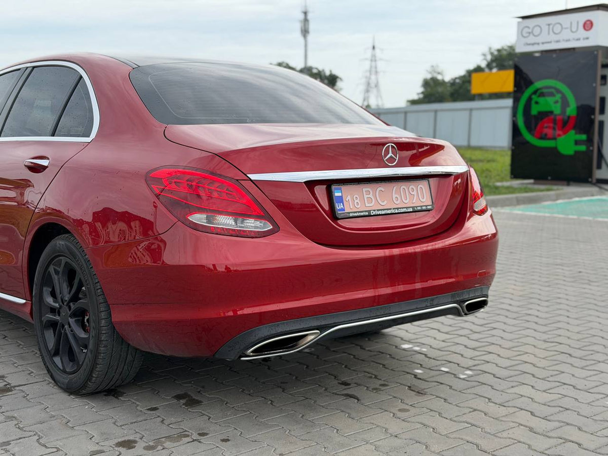 MERCEDES-BENZ C 300