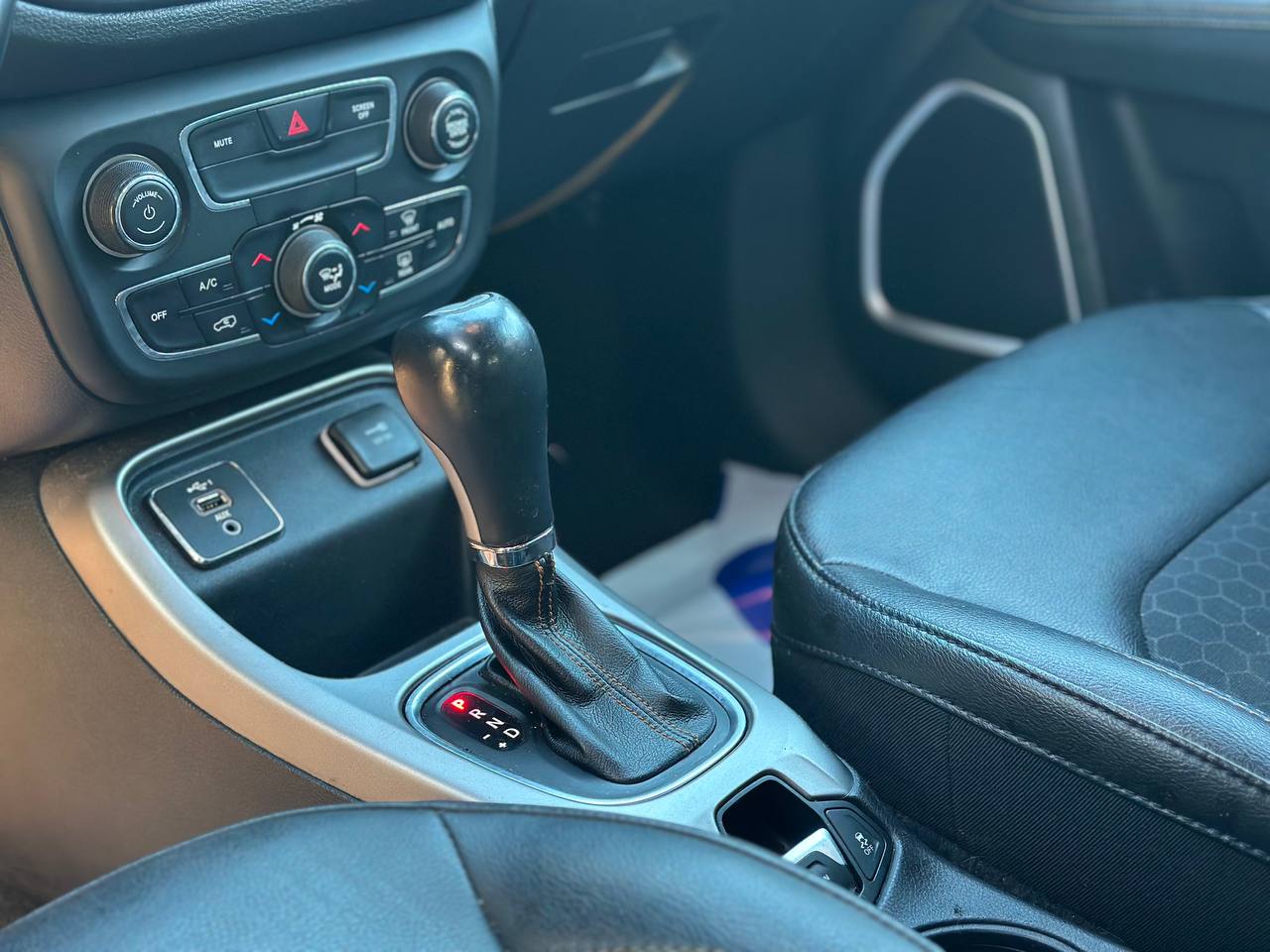 JEEP COMPASS LATITUDE