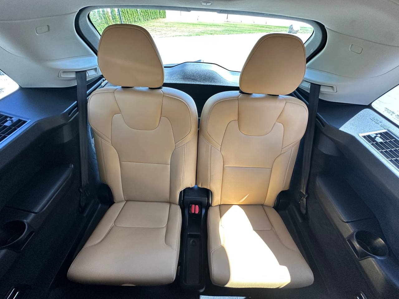 2016 VOLVO XC90 T6