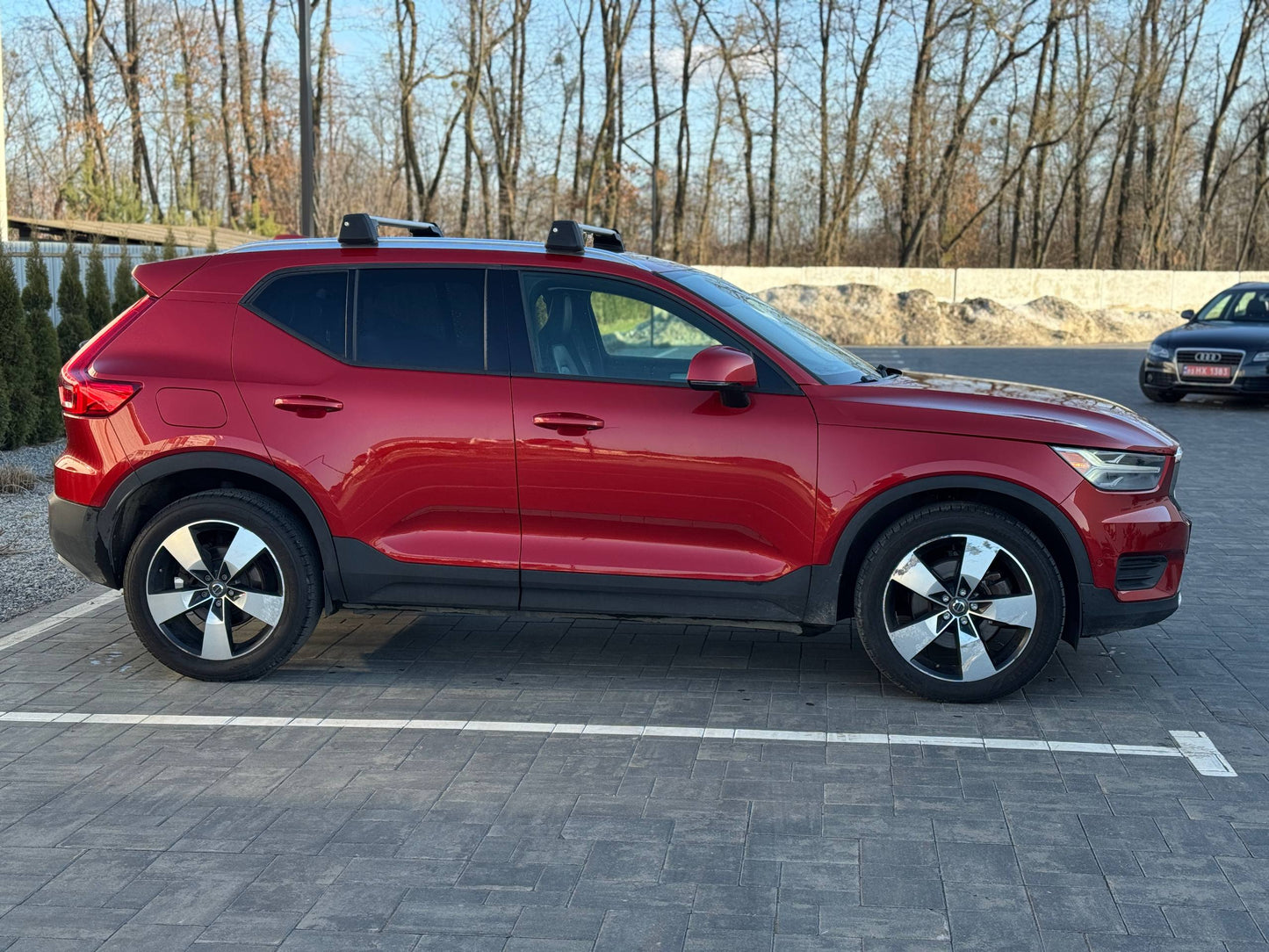 2019 VOLVO XC40 T5 MOMENTUM